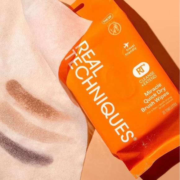 Real Techniques Other - Real Techniques Miracle Quick Dry Brush Wipes